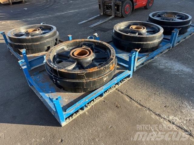 CAT 6020 NEW IDLER Gusjenice
