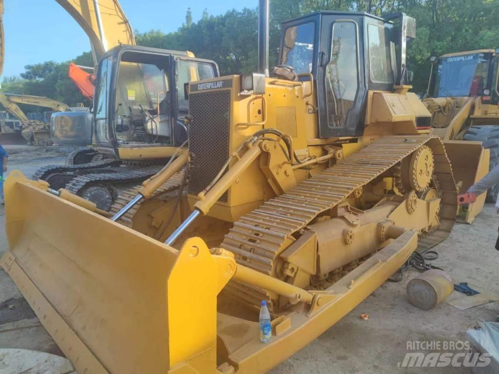 CAT D 6 R Buldožeri gusjeničari