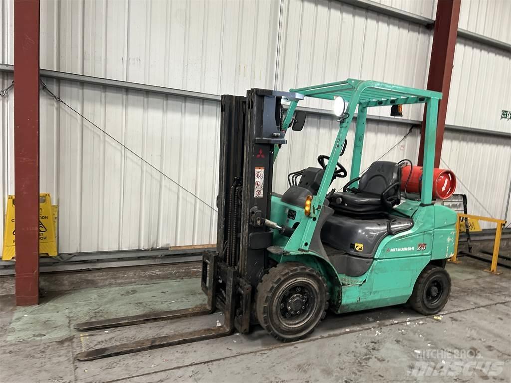 Mitsubishi FG25NT Plinski viličari