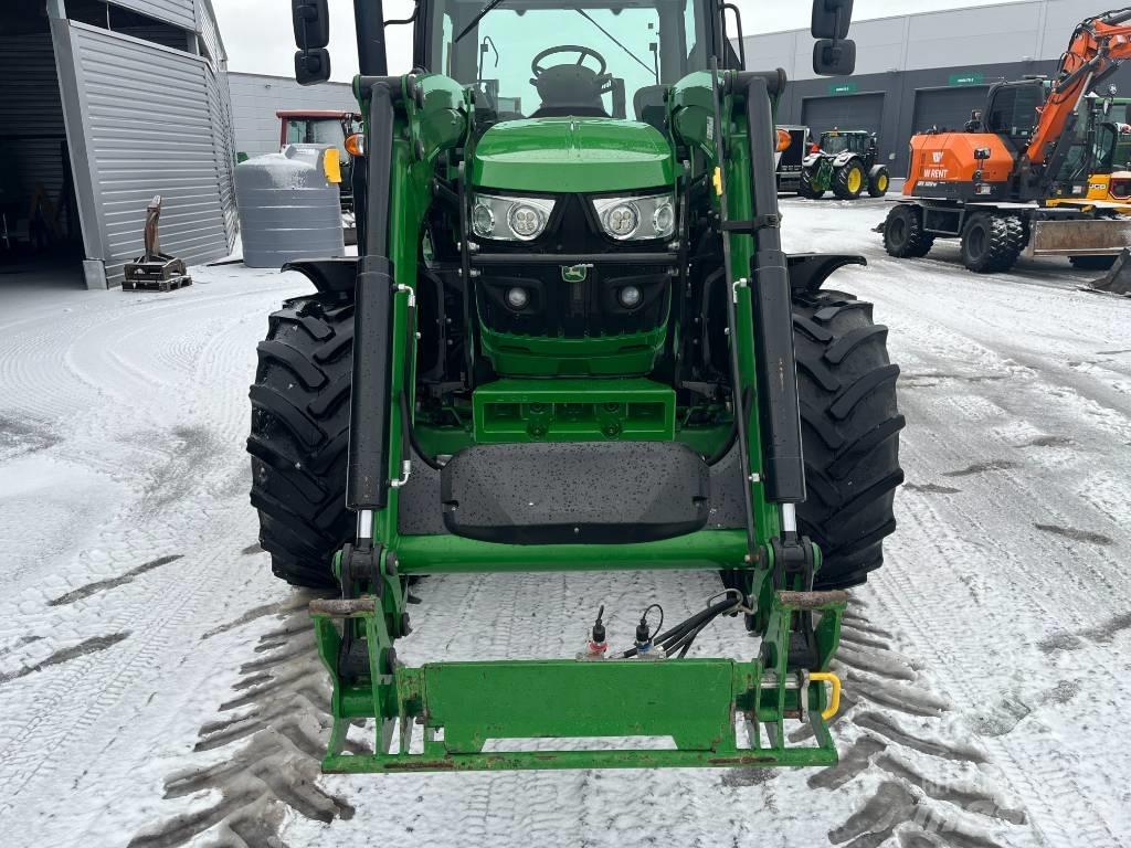John Deere 6130 R Traktori