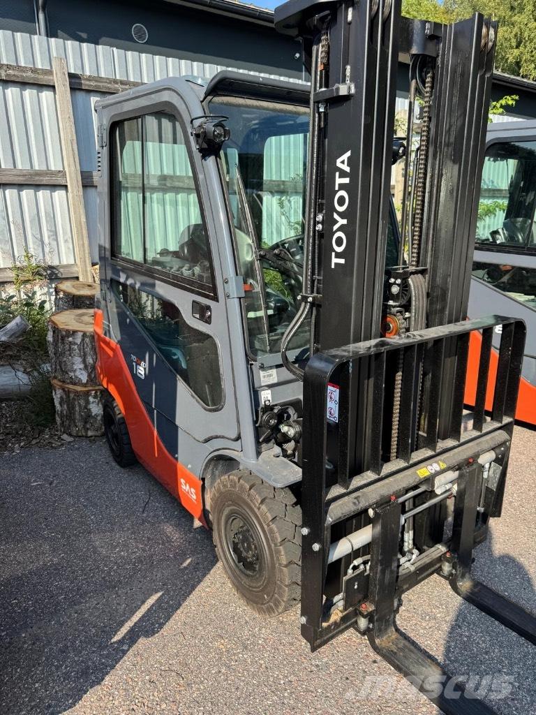 Toyota Tonero 18 Dizelski viličari