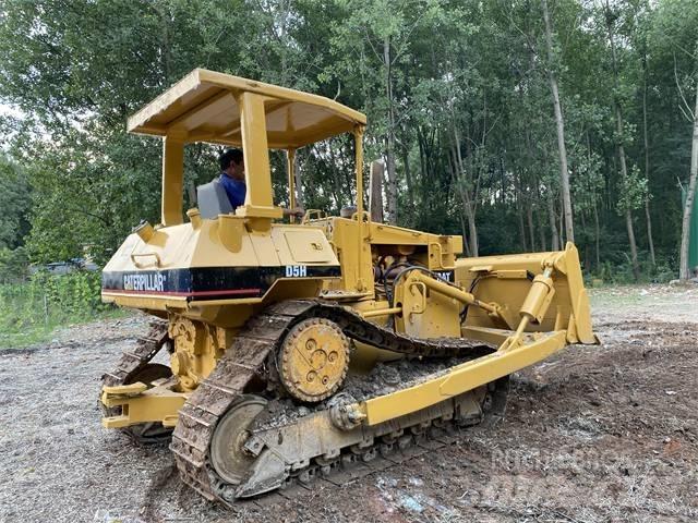CAT D5G Buldožeri gusjeničari