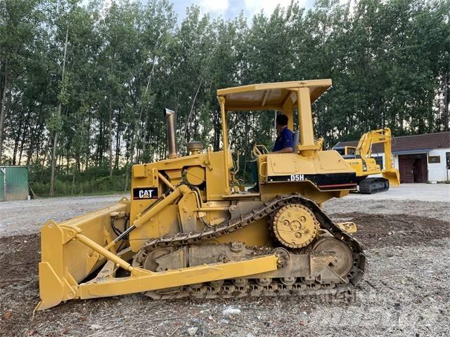 CAT D5G Buldožeri gusjeničari