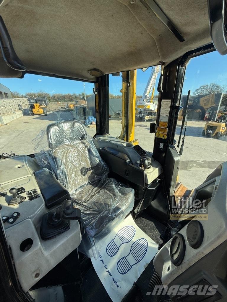 CAT D 6 N LGP Buldožeri gusjeničari