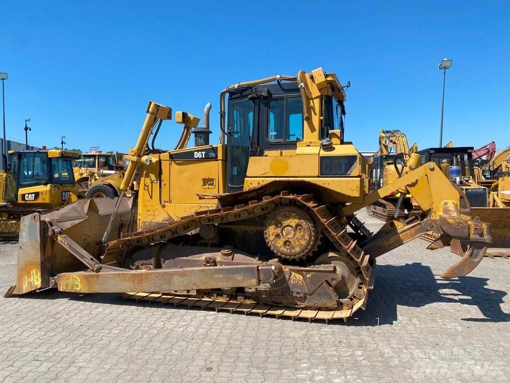 CAT D6T XW NVT Buldožeri gusjeničari
