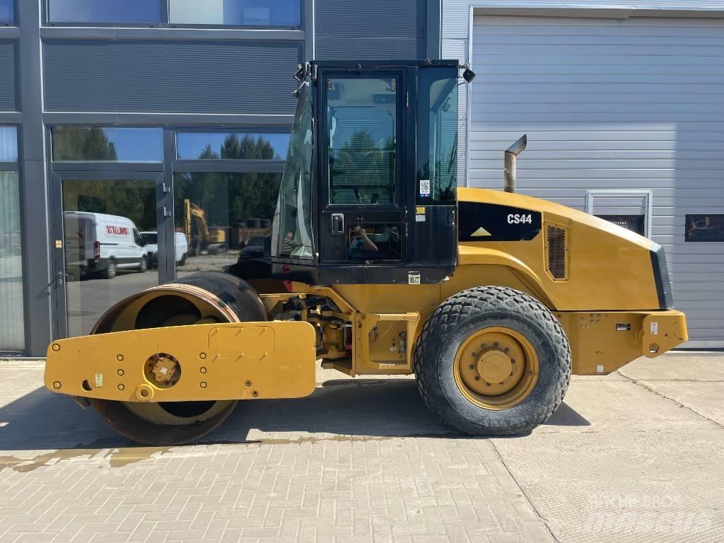 CAT CS44 Valjci sa jednim bubnjem