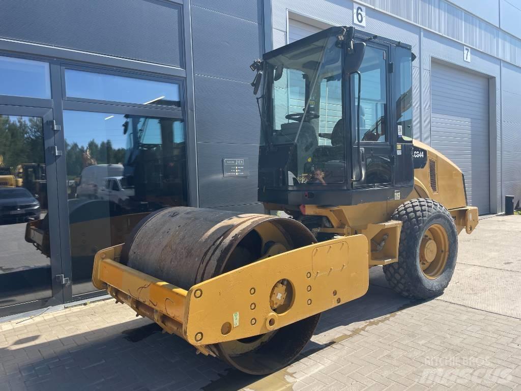 CAT CS44 Valjci sa jednim bubnjem