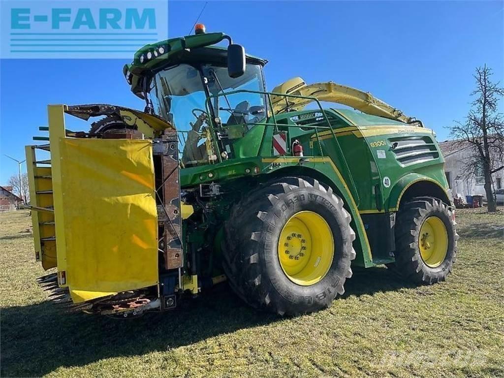 John Deere 8300 Strojevi za krmu na vlastiti pogon