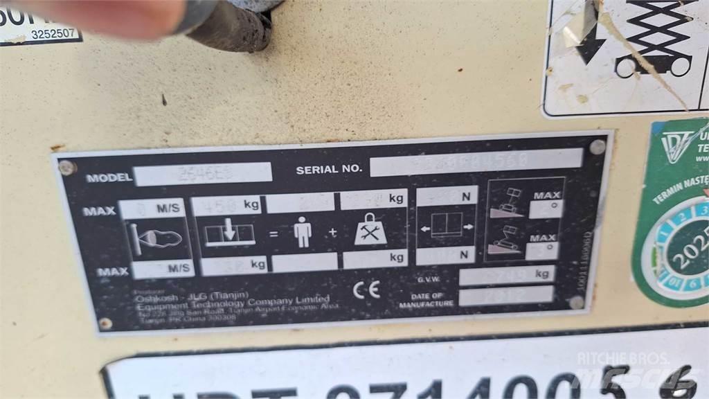 JLG 2646ES Škaraste platforme