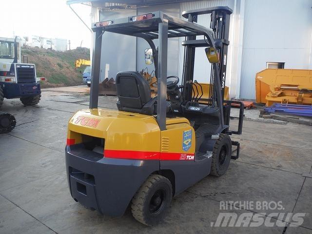 TCM FD25T3 Dizelski viličari