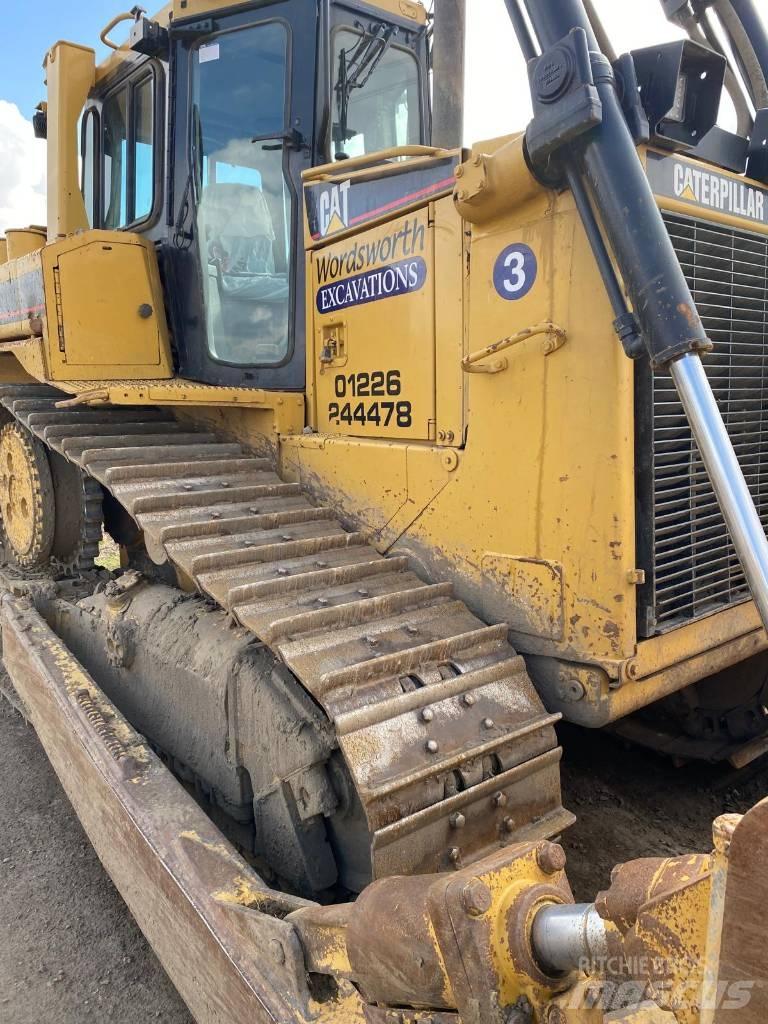 CAT D 6 R XL III Buldožeri gusjeničari