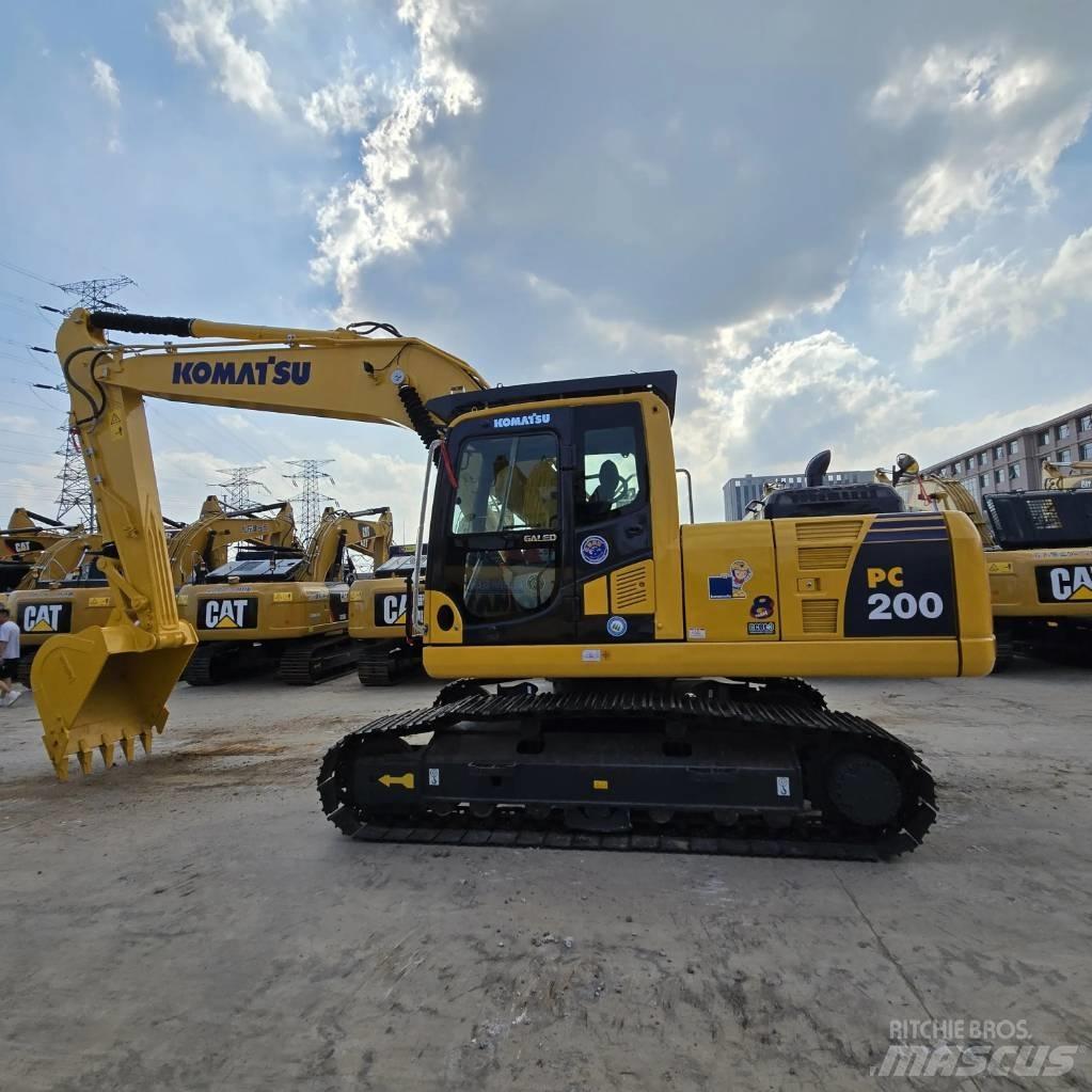 Komatsu PC 200-8 Bageri gusjeničari