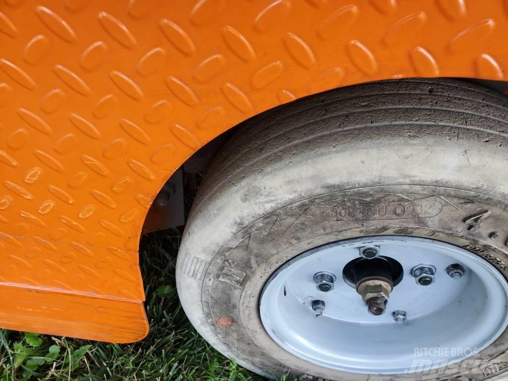 Taylor-Dunn SS536 Vučna vozila