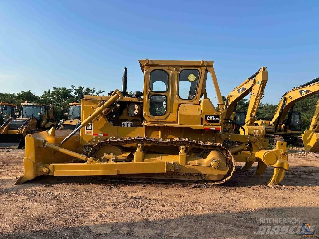 CAT D 7 G Buldožeri gusjeničari