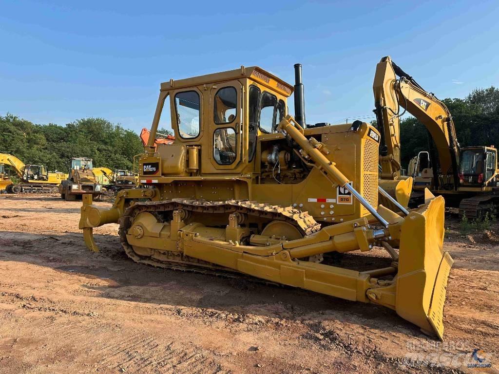 CAT D 7 G Buldožeri gusjeničari