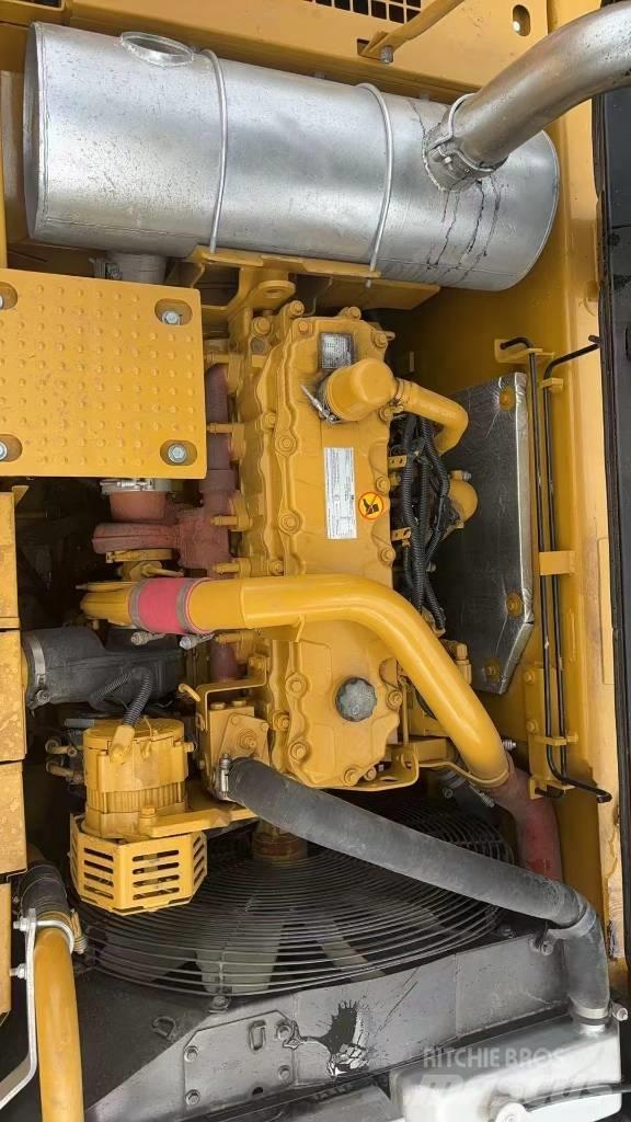 CAT CAT330D2L Midi bageri 7t – 12t