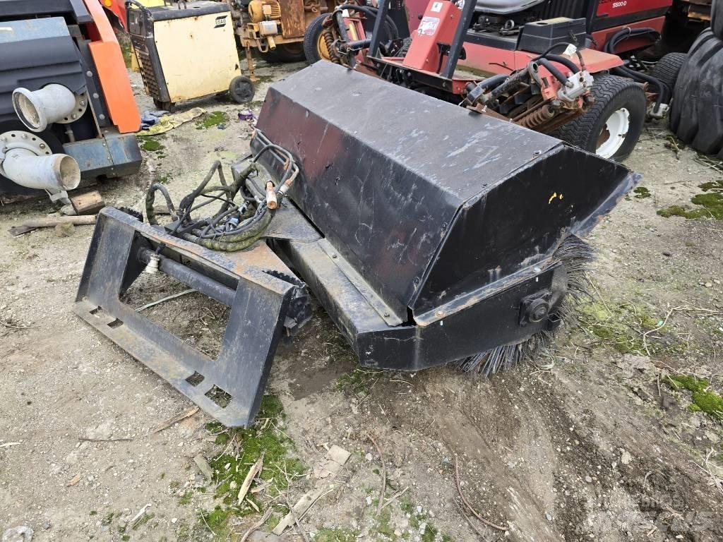 Bobcat Bobcat Strojevi za metenje