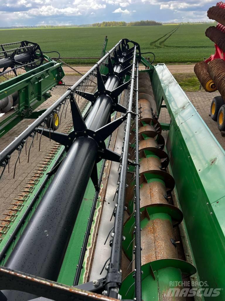 John Deere 630 R Glave hederi za kombajne