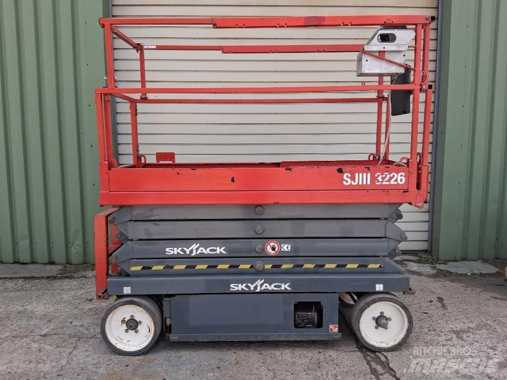SkyJack SJ III 3226 Škaraste platforme