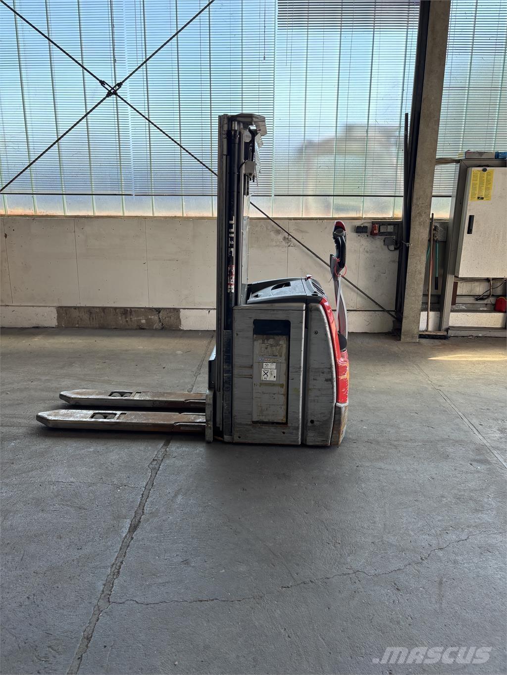 Still EXV 16 Samopogonski ručni viličari