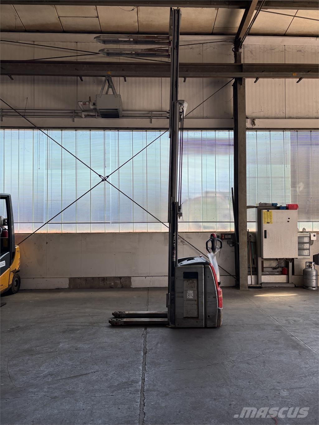 Still EXV 16 Samopogonski ručni viličari