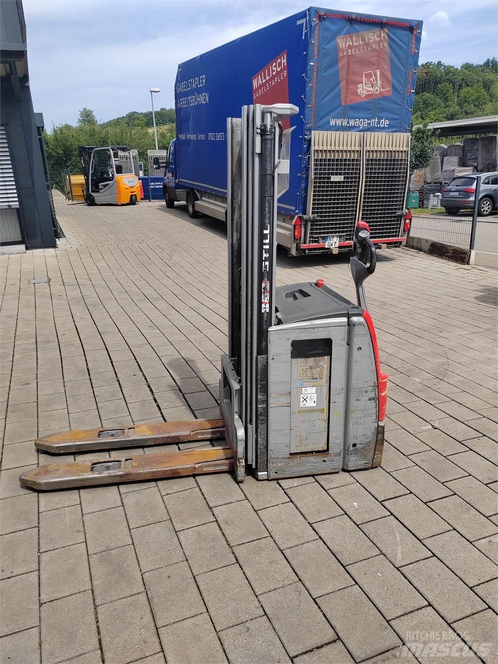 Still EXV 16 Ručni električni viličar