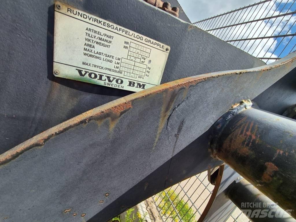 Volvo BM Holzgreifer Bageri za manipuliranje materijalom / otpadom
