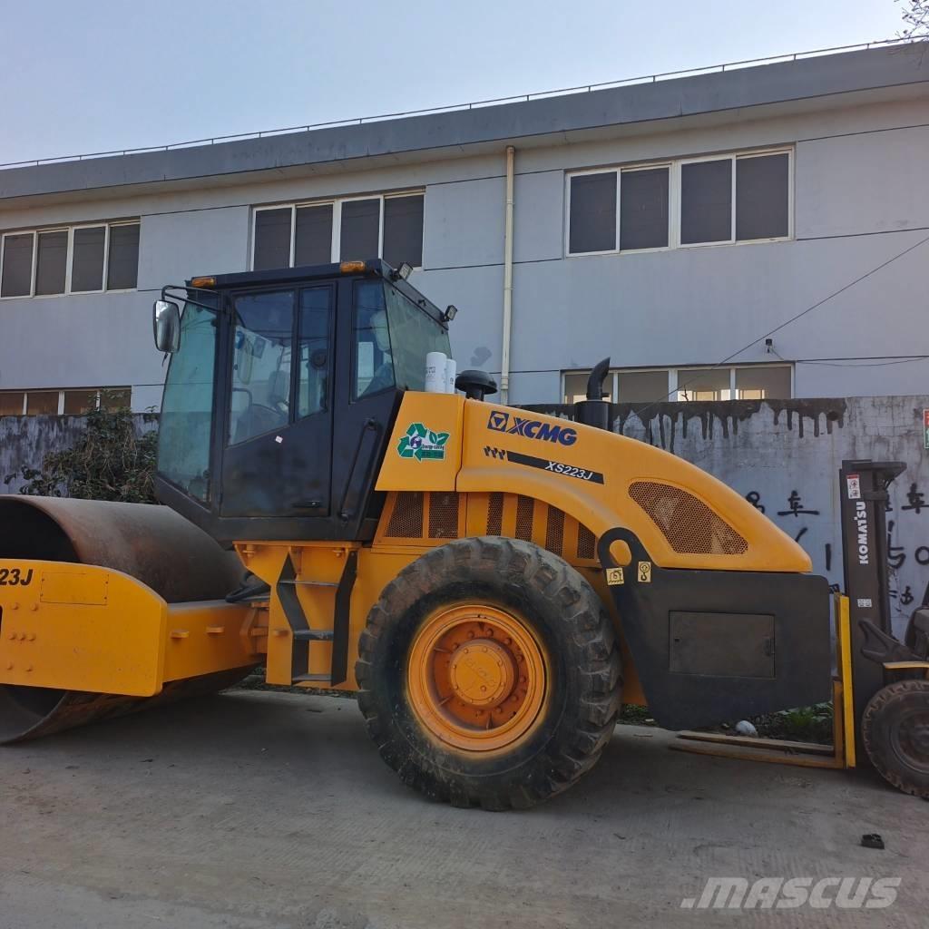 XCMG XS 223 J Valjci sa jednim bubnjem