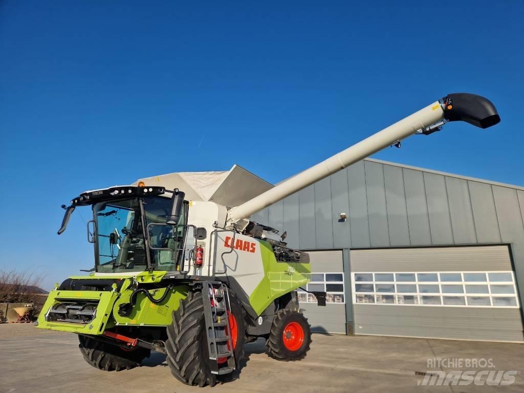 CLAAS Trion 750 Kombajni