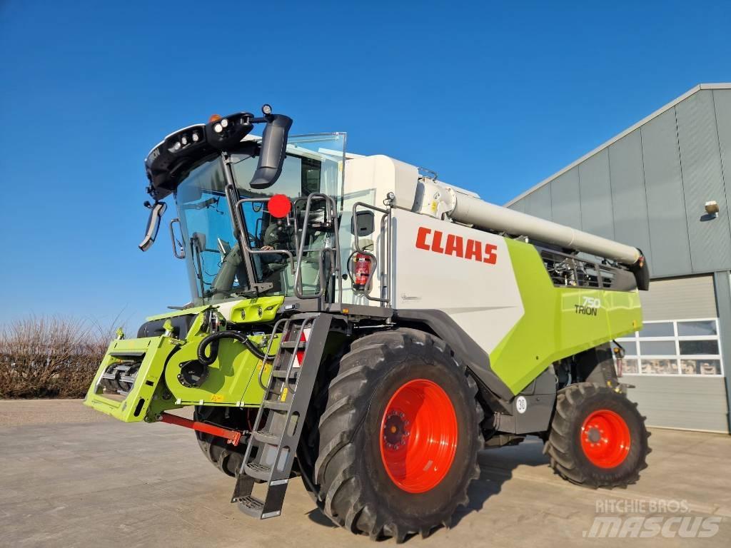 CLAAS Trion 750 Kombajni