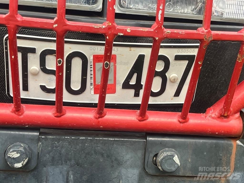 Case IH JX 70 U skog Traktori