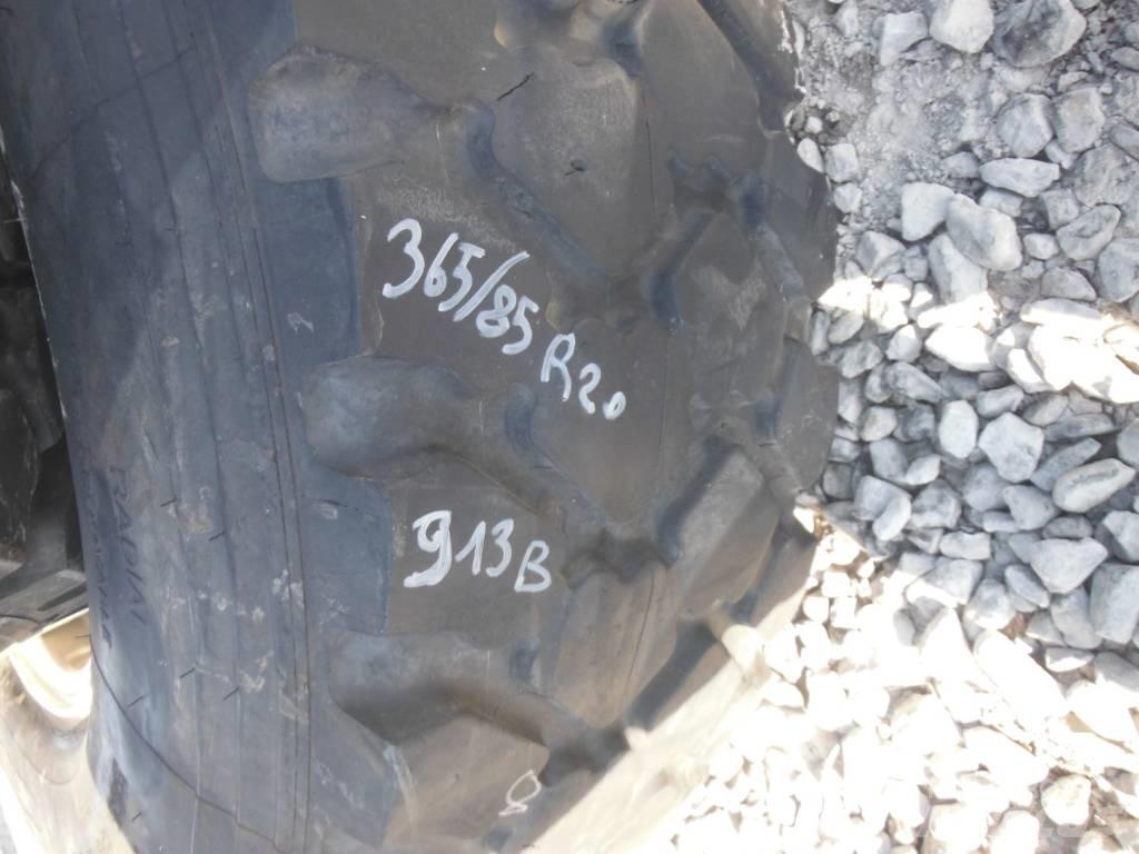 Michelin 365/85R20 Gume, kotači i naplatci