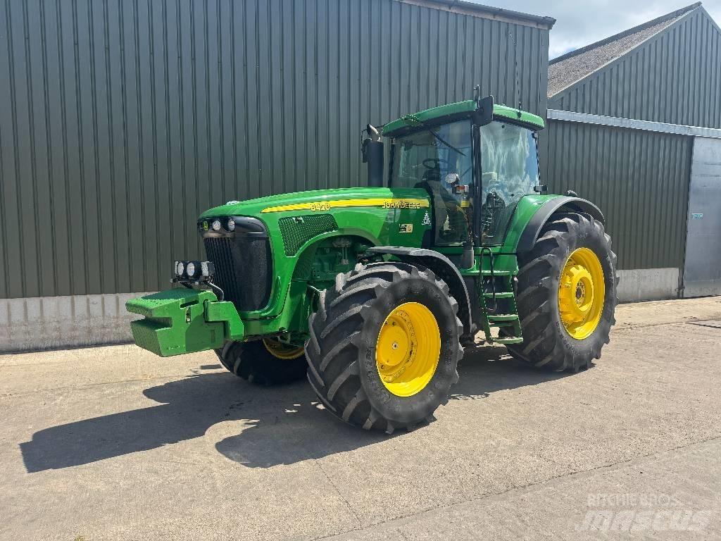 John Deere 8420 Traktori