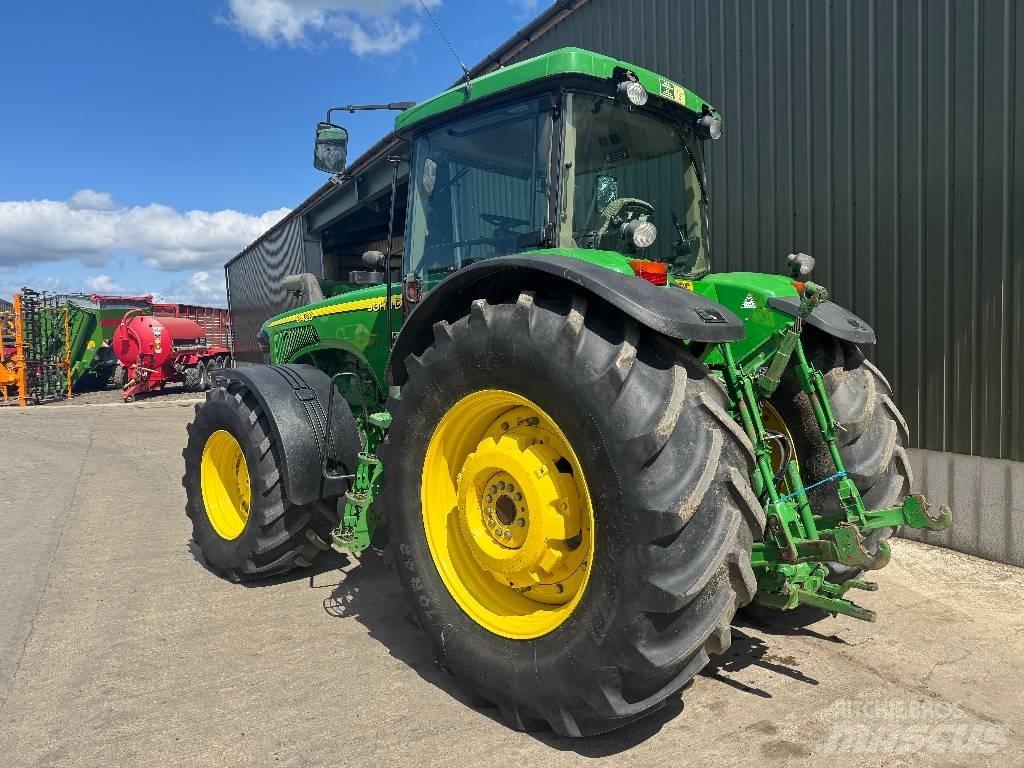 John Deere 8420 Traktori
