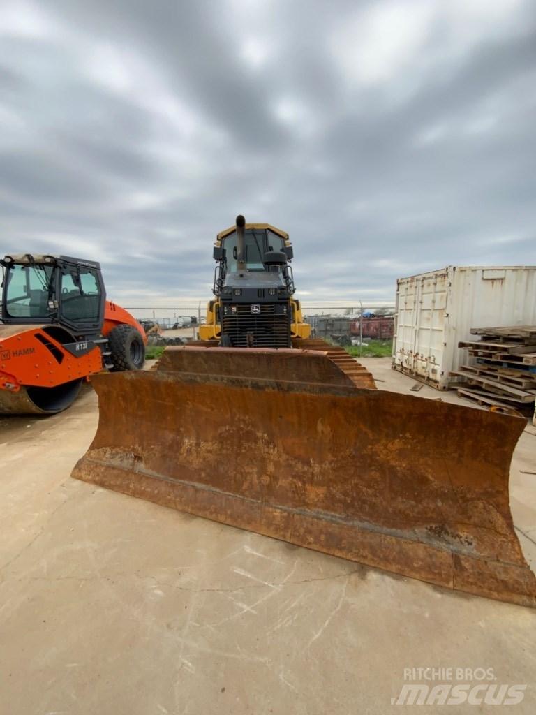 DEERE 750K Buldožeri gusjeničari