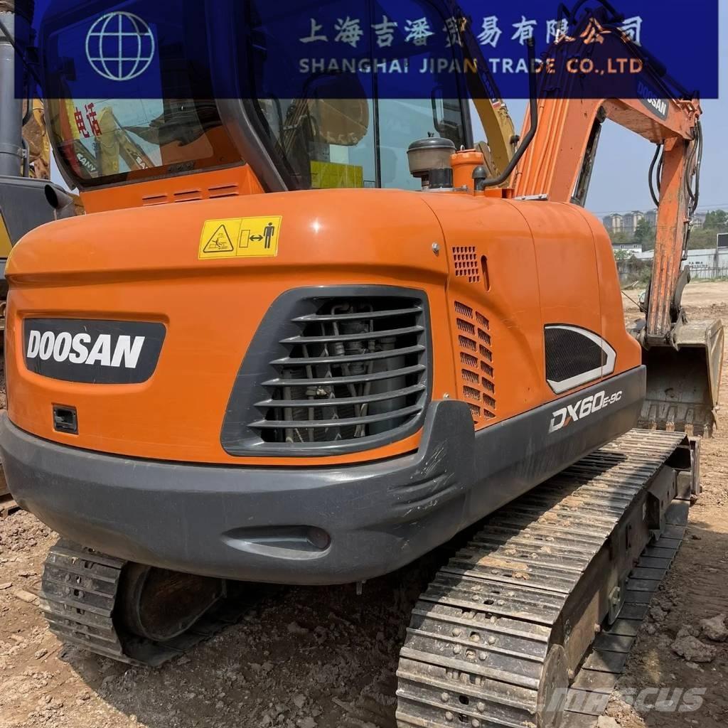 Doosan DX 60 Bageri gusjeničari