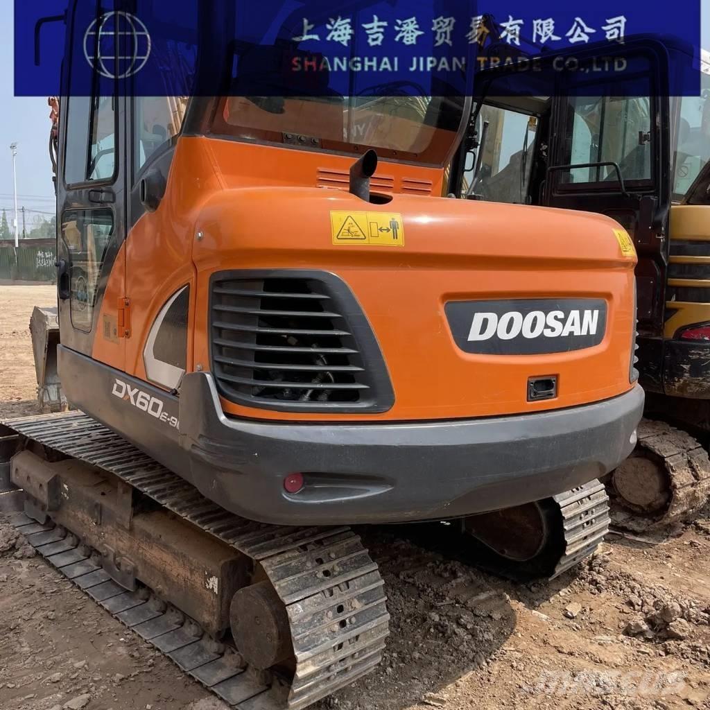 Doosan DX 60 Bageri gusjeničari