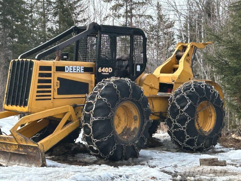 John Deere 640 D Skideri