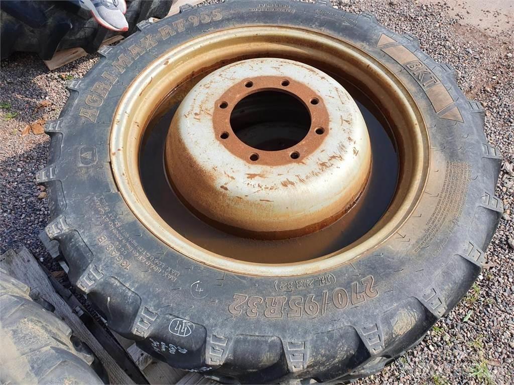 BKT 270/95R32 x2 Gume, kotači i naplatci