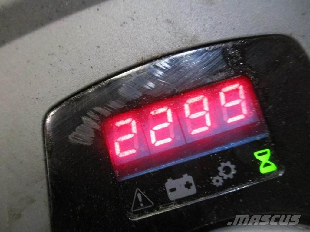Toyota SPE 160L Ručni električni viličar
