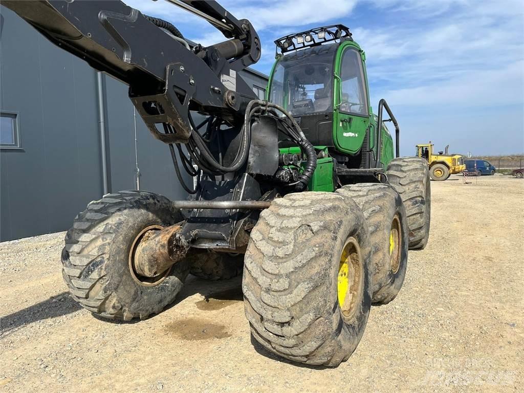 John Deere 1470E Harversteri
