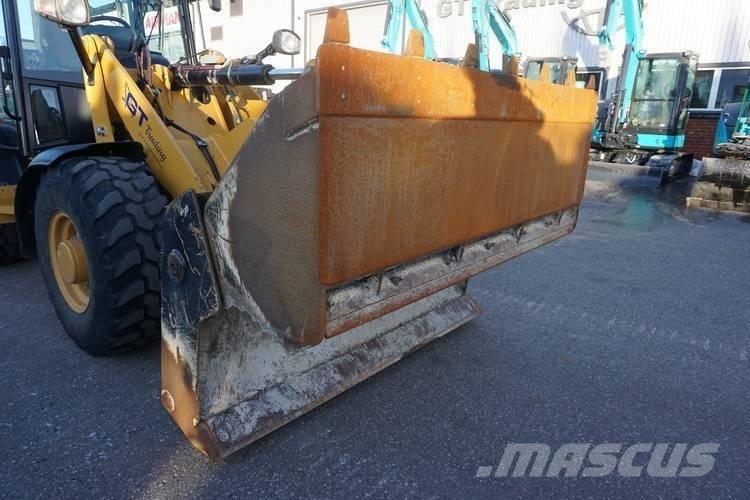 CAT 906 M Utovarivači na kotačima