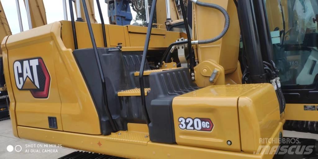 CAT 2021 CAT 320GC Bageri na kotačima