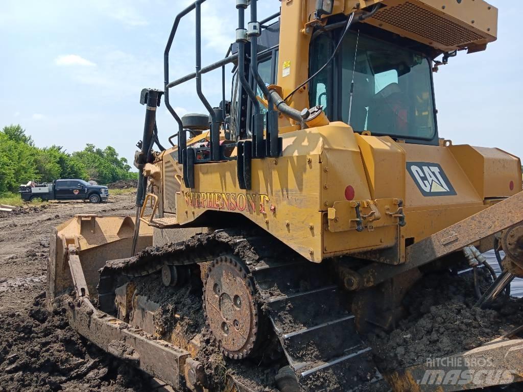 CAT D 6 T XL Buldožeri gusjeničari