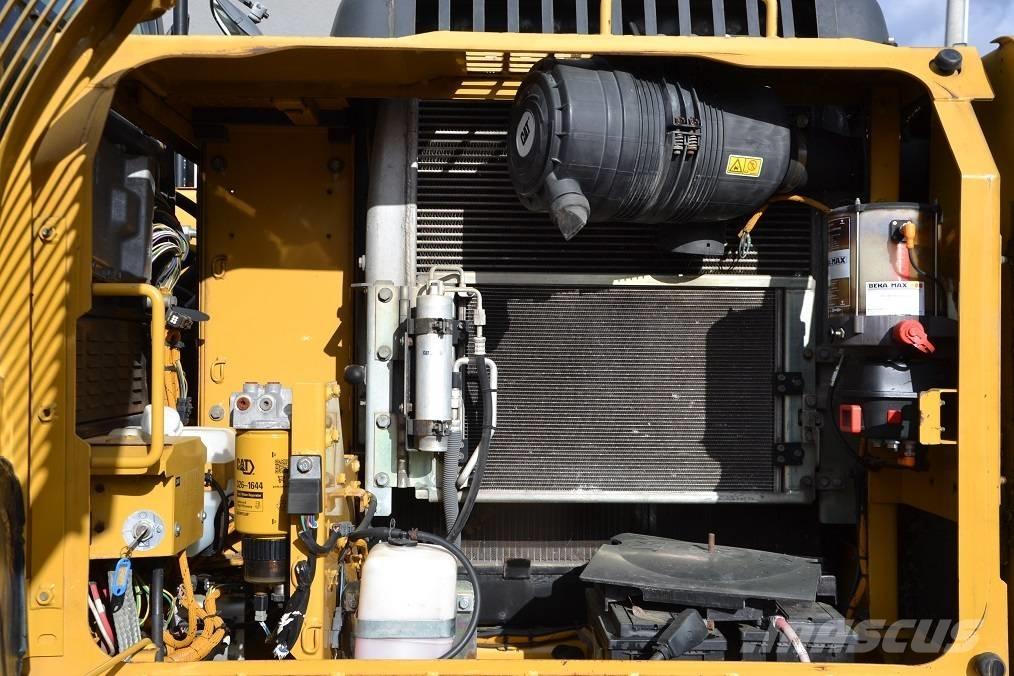 CAT 319 D L Bageri gusjeničari