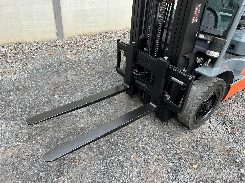 Toyota 02-8FGF25 Plinski viličari