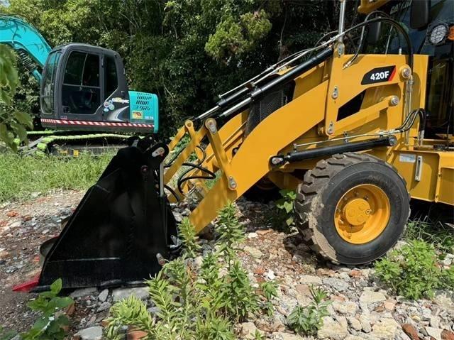 CAT 420 F Utovarni rovokopači