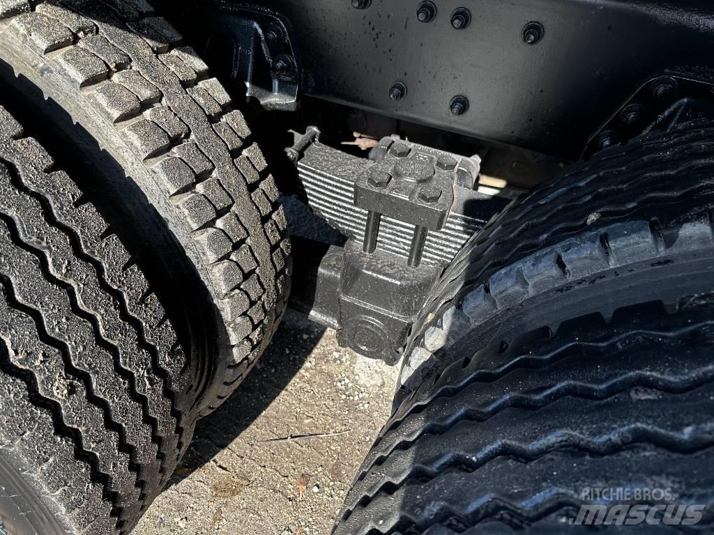 Sterling L 7500 Kombiji / vakuumski kamioni