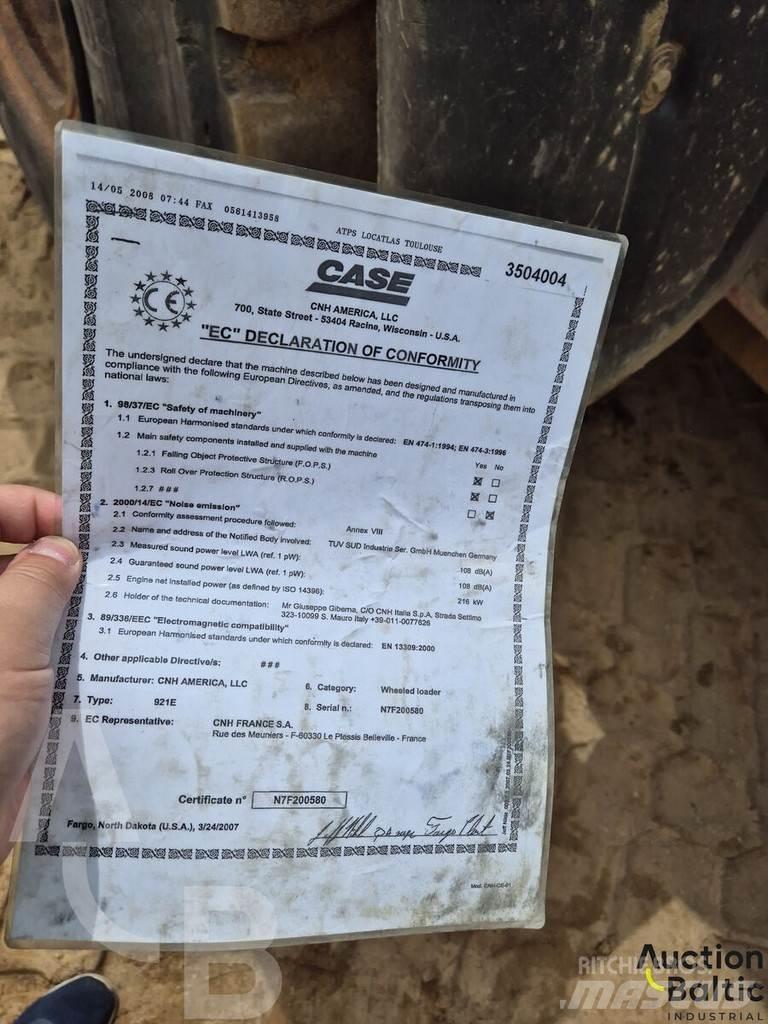 CASE 921 E Utovarivači na kotačima