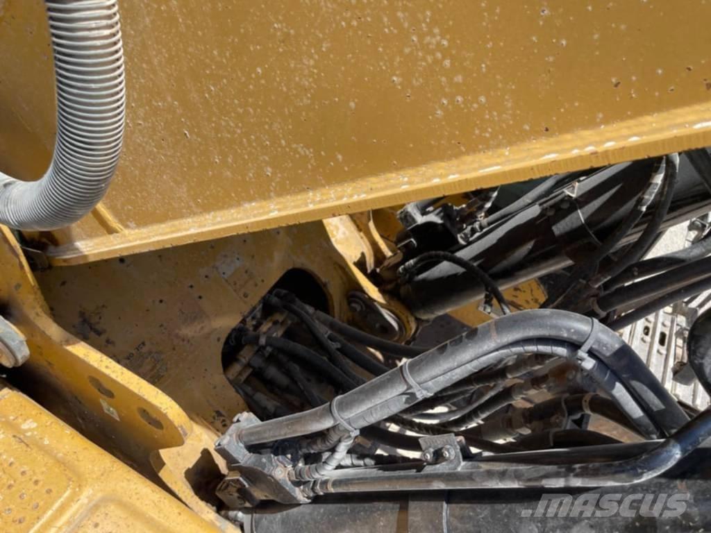 CAT 330 D LN Bageri gusjeničari